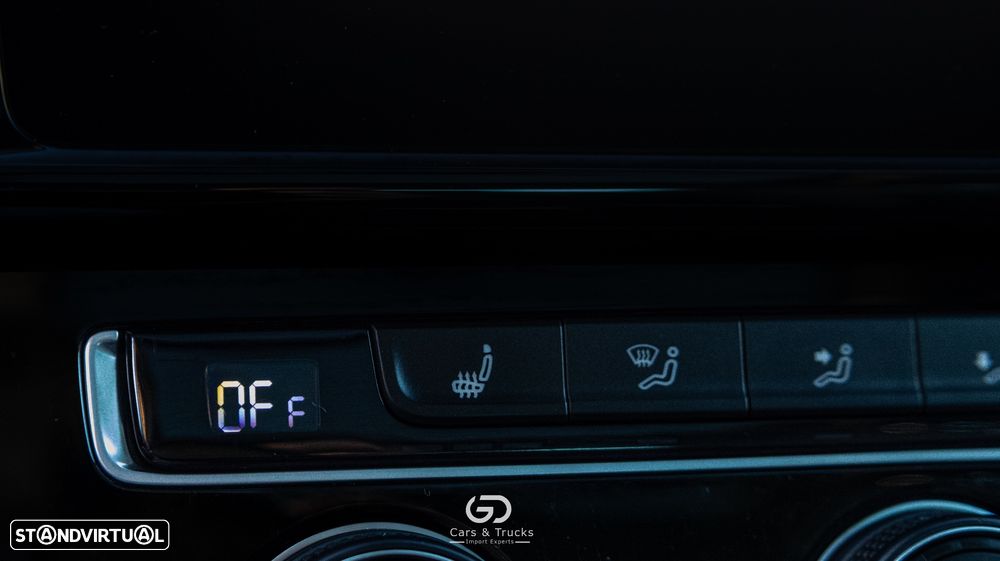 VW Golf Variant 2.0 TDi R-Line - 39