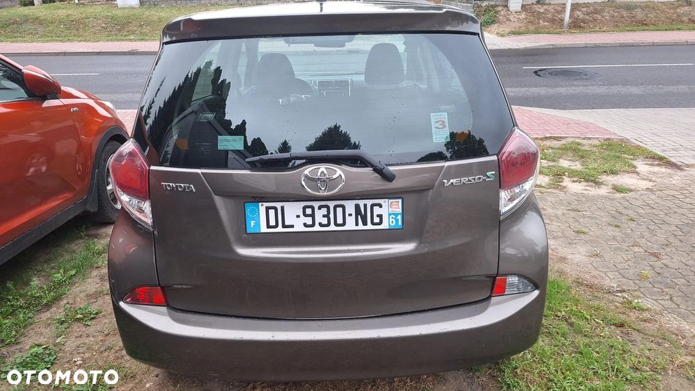 Toyota Verso S - 5