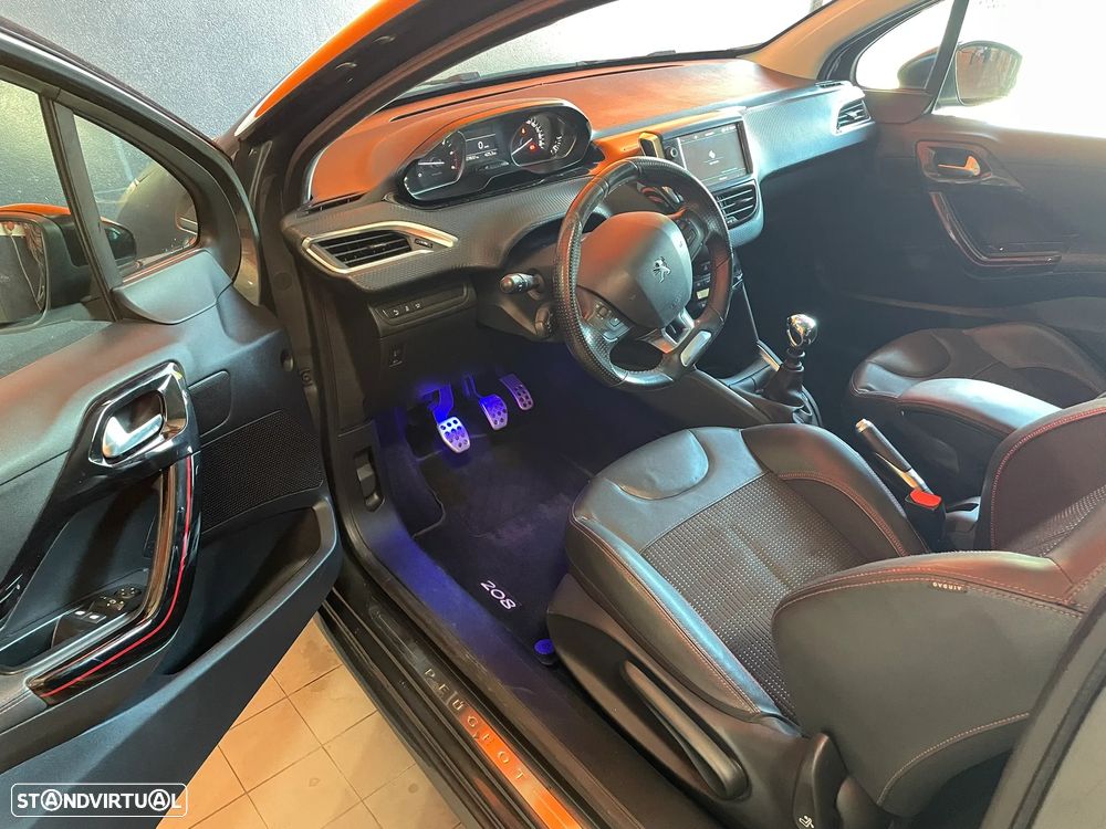 Peugeot 208 1.6 BlueHDi GT Line - 6