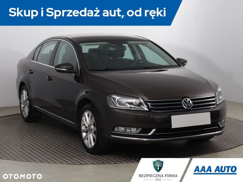 Volkswagen Passat - 3