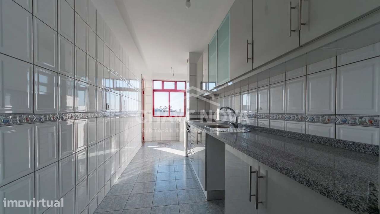 Apartamento T2 Renovado junto ao Arrábida Shopping - Grande imagem: 5/15