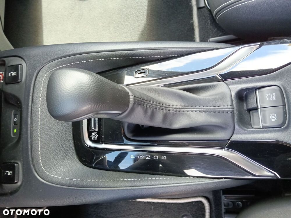 Toyota Corolla 1.8 Hybrid Style - 18