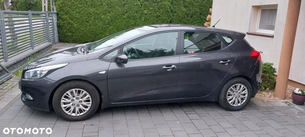 Kia Ceed - 13