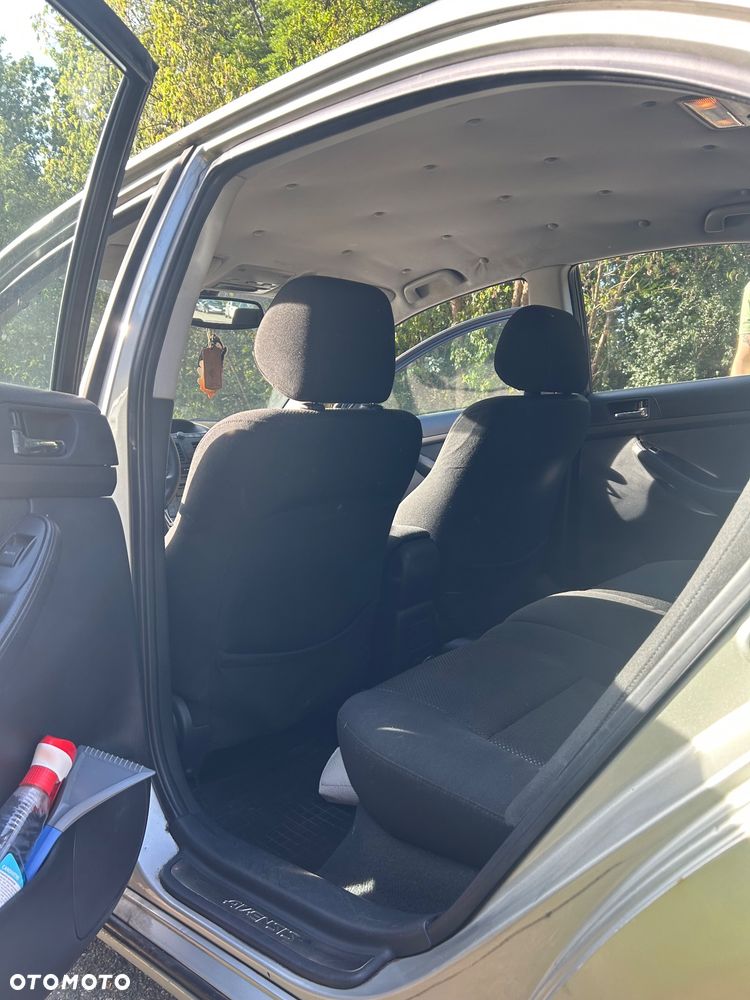 Toyota Avensis 2.0 D-4D Sol - 9