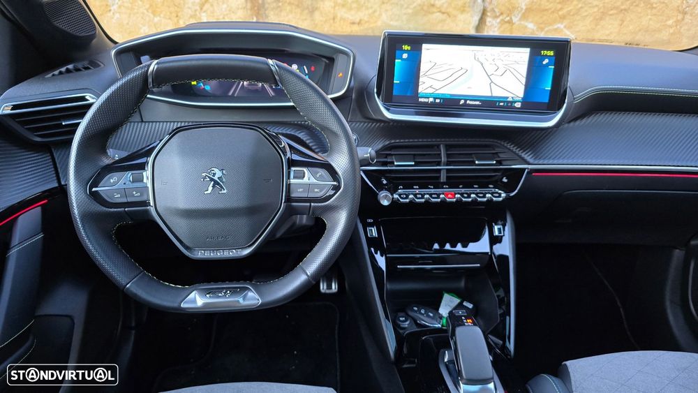 Peugeot e-208 GT - 13