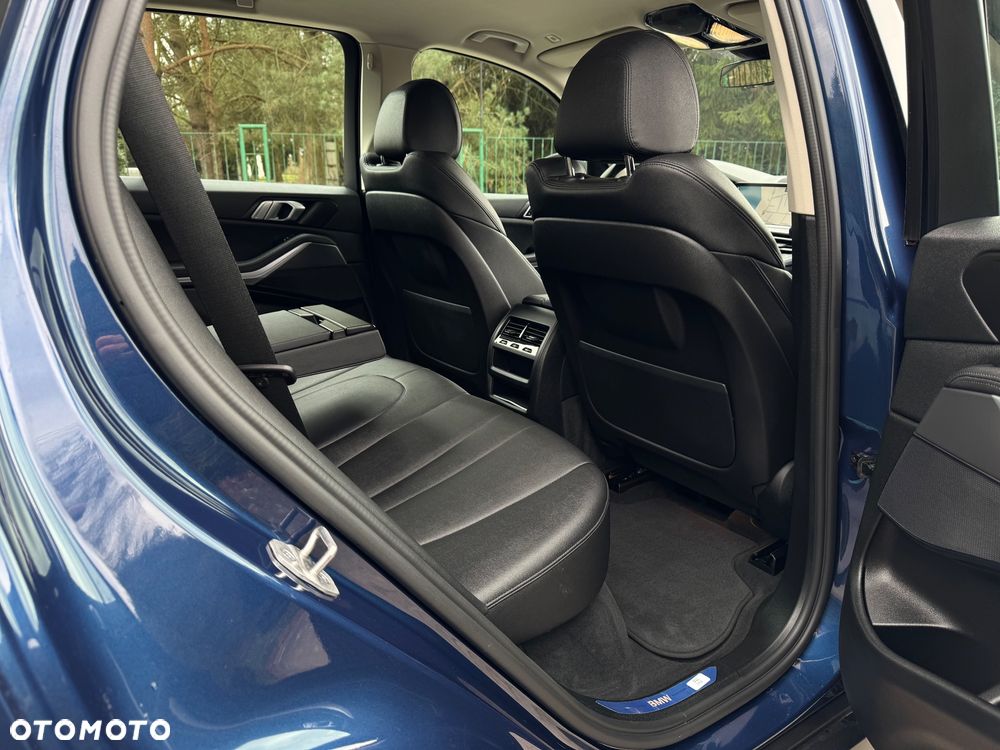 BMW X5 xDrive25d xLine - 23