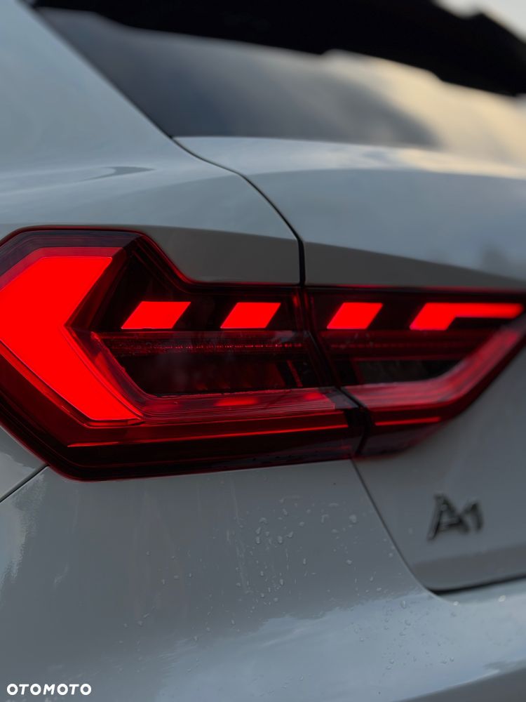Audi A1 Sportback 30 TFSI S-Line S-tronic - 12