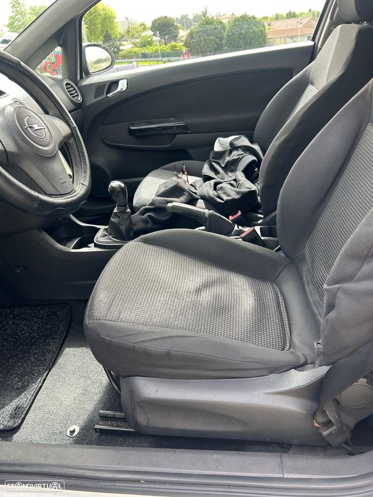 Opel Corsa 1.3 CDTi - 10