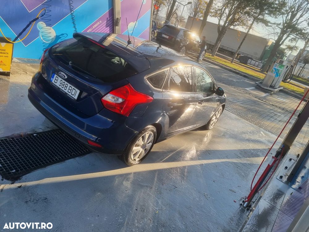 Ford Focus 1.6 TDCI DPF Ambiente - 5