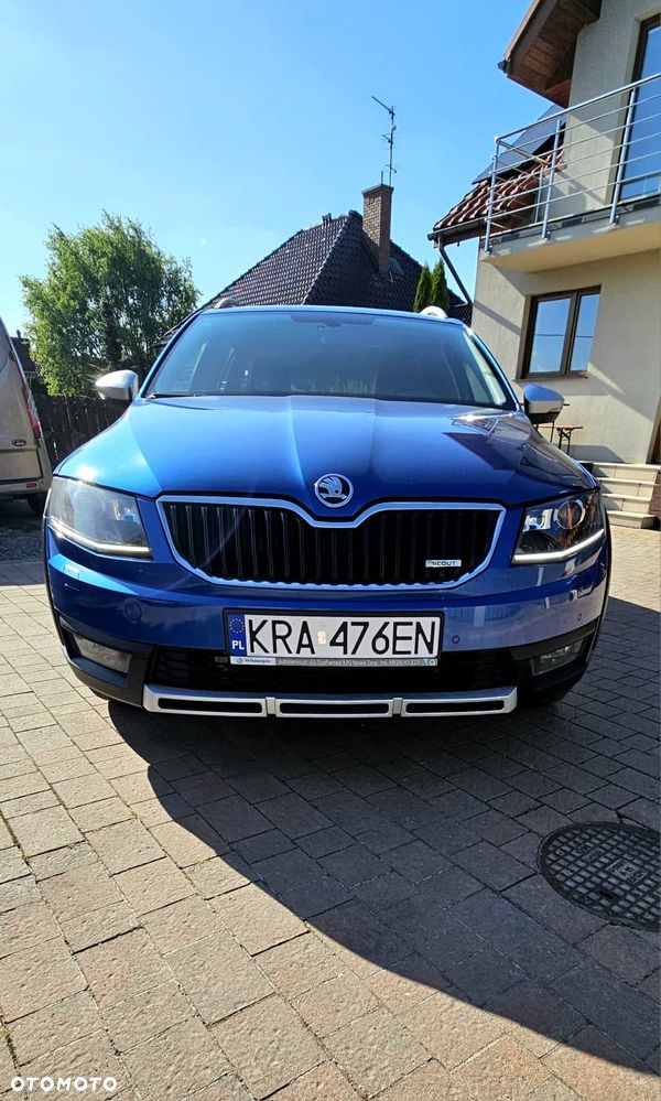 Skoda Octavia Scout 2.0 TDI 4x4 DSG - 12