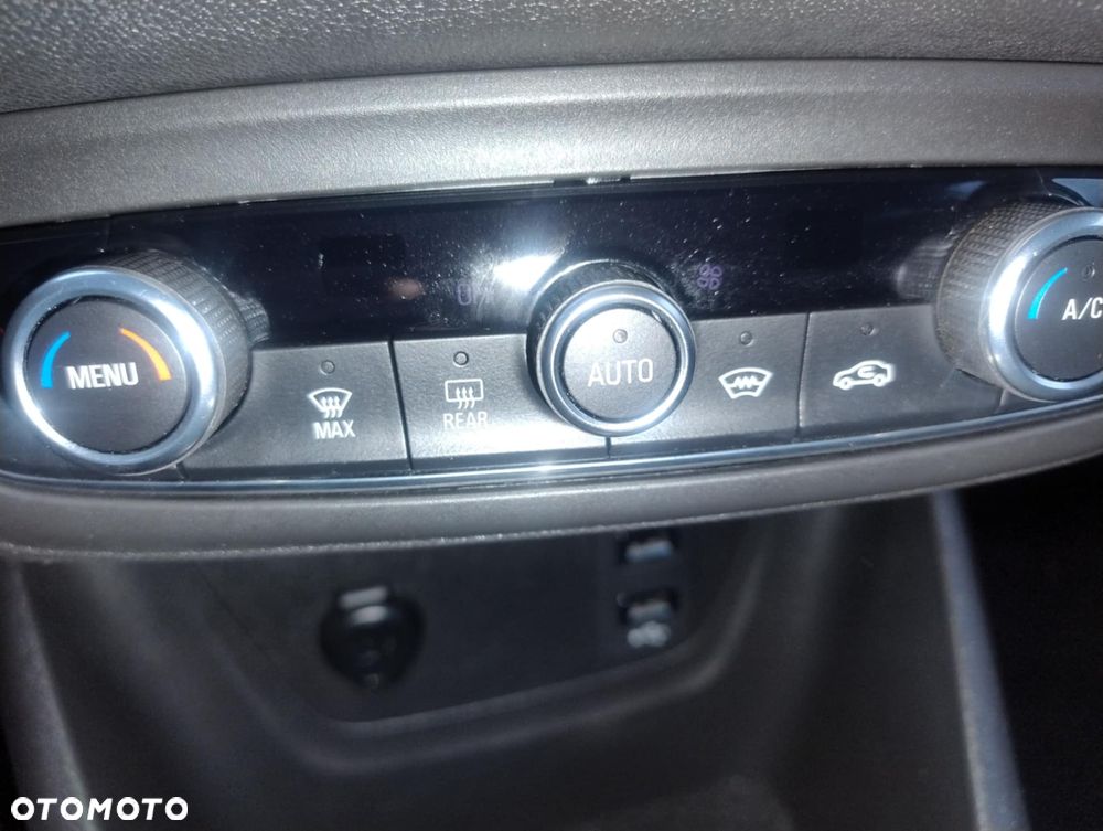 Opel Crossland X - 20