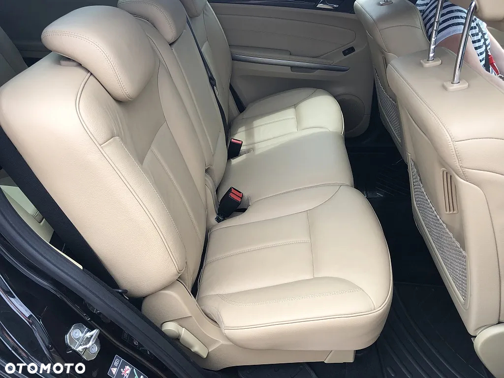 Mercedes-Benz GL 350 CDI BlueEff - 11