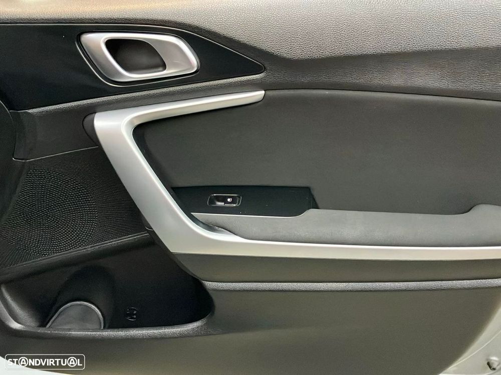 Kia XCeed 1.0 T-GDI Drive - 22