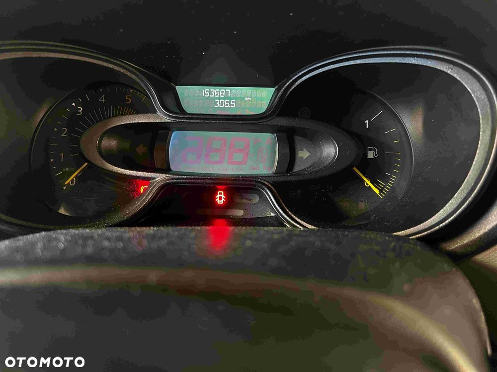 Renault TRAFIC - 9