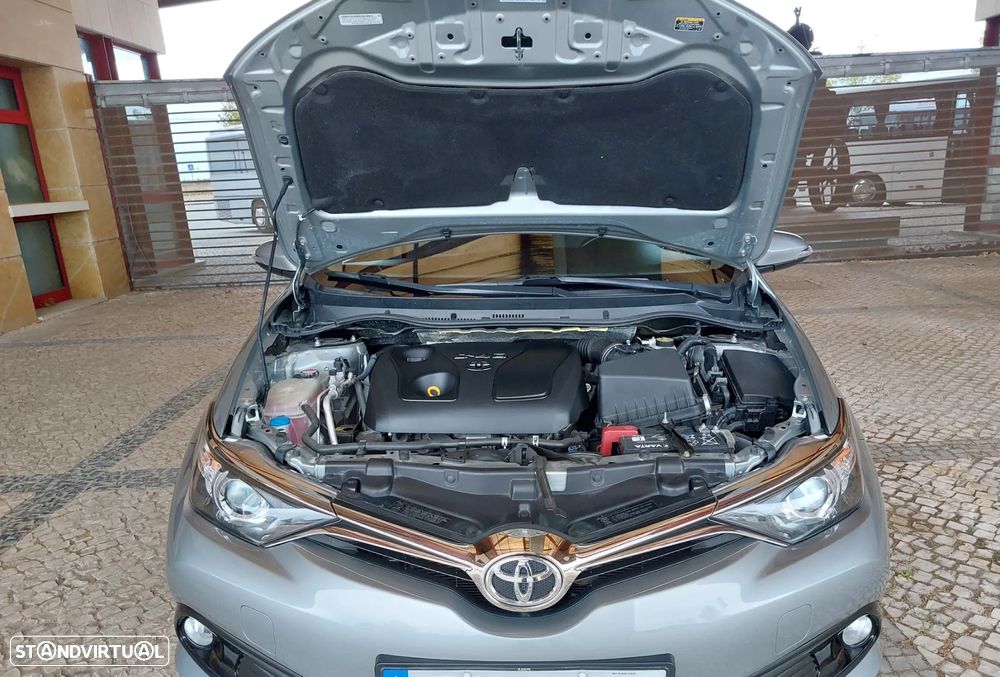 Toyota Auris Touring Sports 1.4 D-4D Comfort+Pack Sport - 10