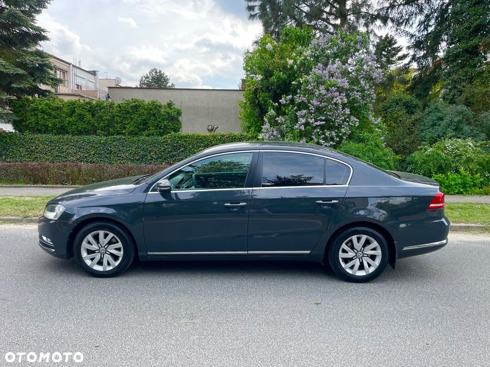 Volkswagen Passat - 2