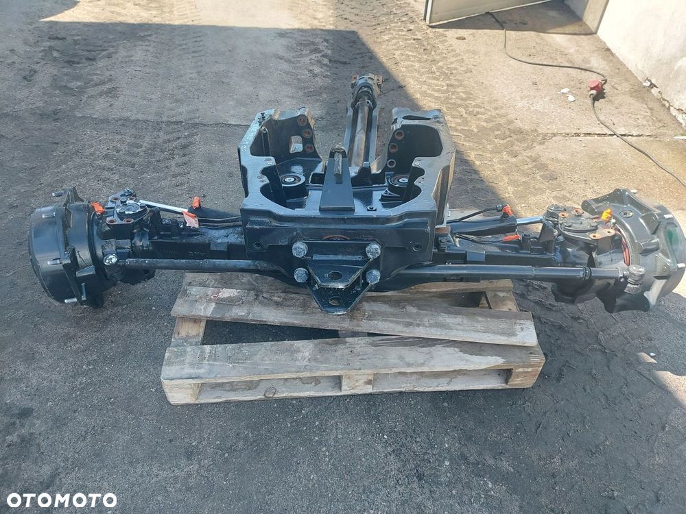 OŚ PRZÓD NAPĘD ZWOLNICE CASE MAXXUM 150 2022R