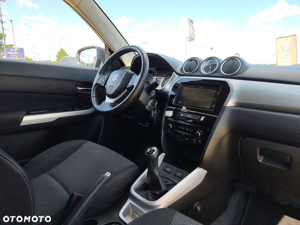 Suzuki Vitara 1.6 Premium 2WD - 19
