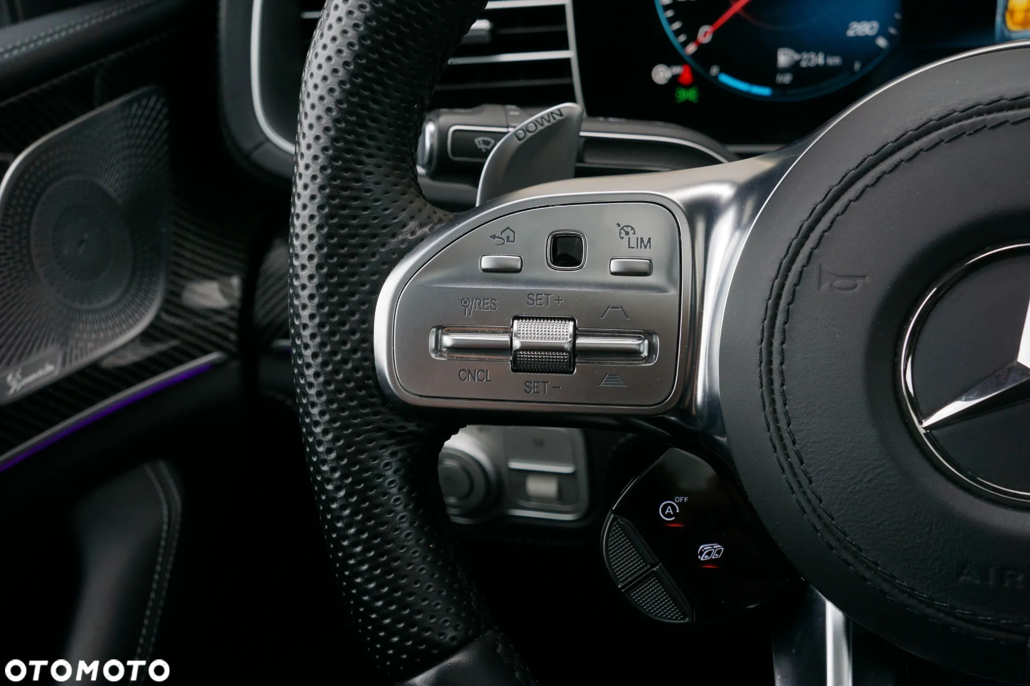 Mercedes-Benz GLE AMG Coupe 53 4-Matic Premium Plus - 23