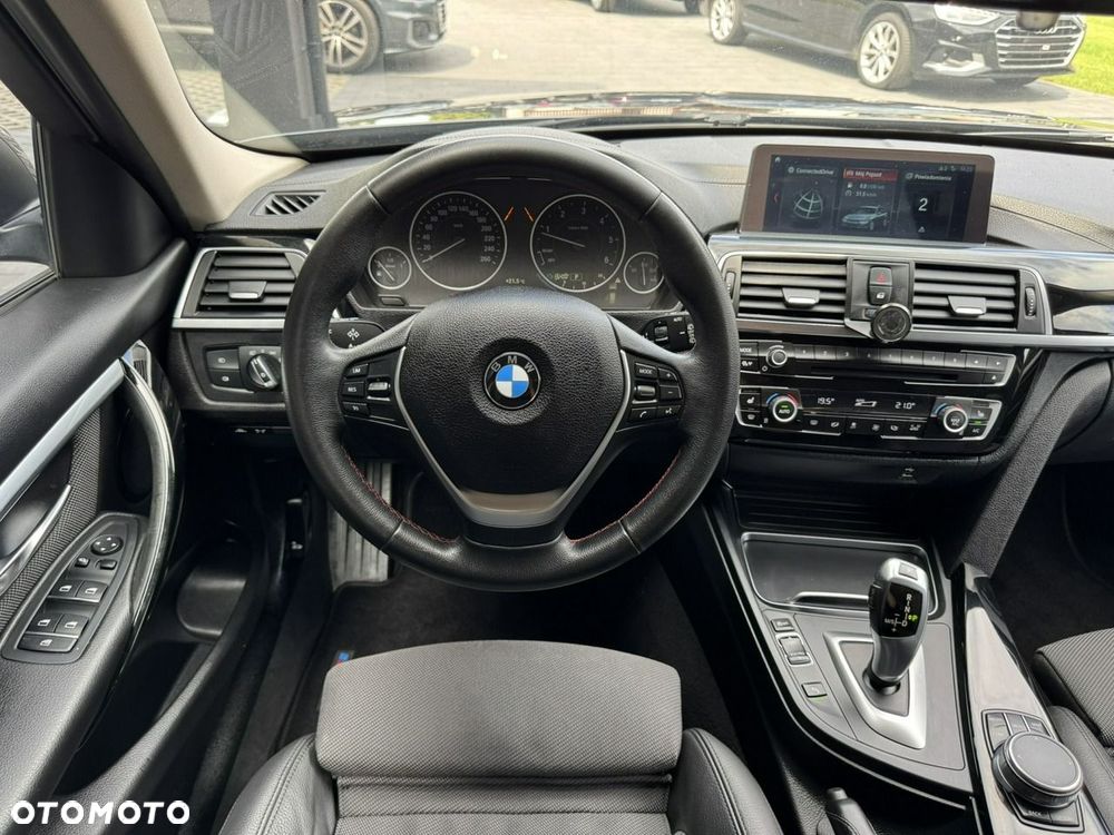BMW Seria 3 320d Sport Line Shadow - 26