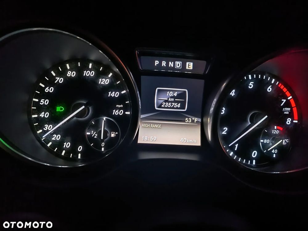 Mercedes-Benz Klasa G 500 L - 12