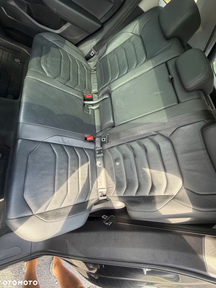 Volkswagen Touareg - 21