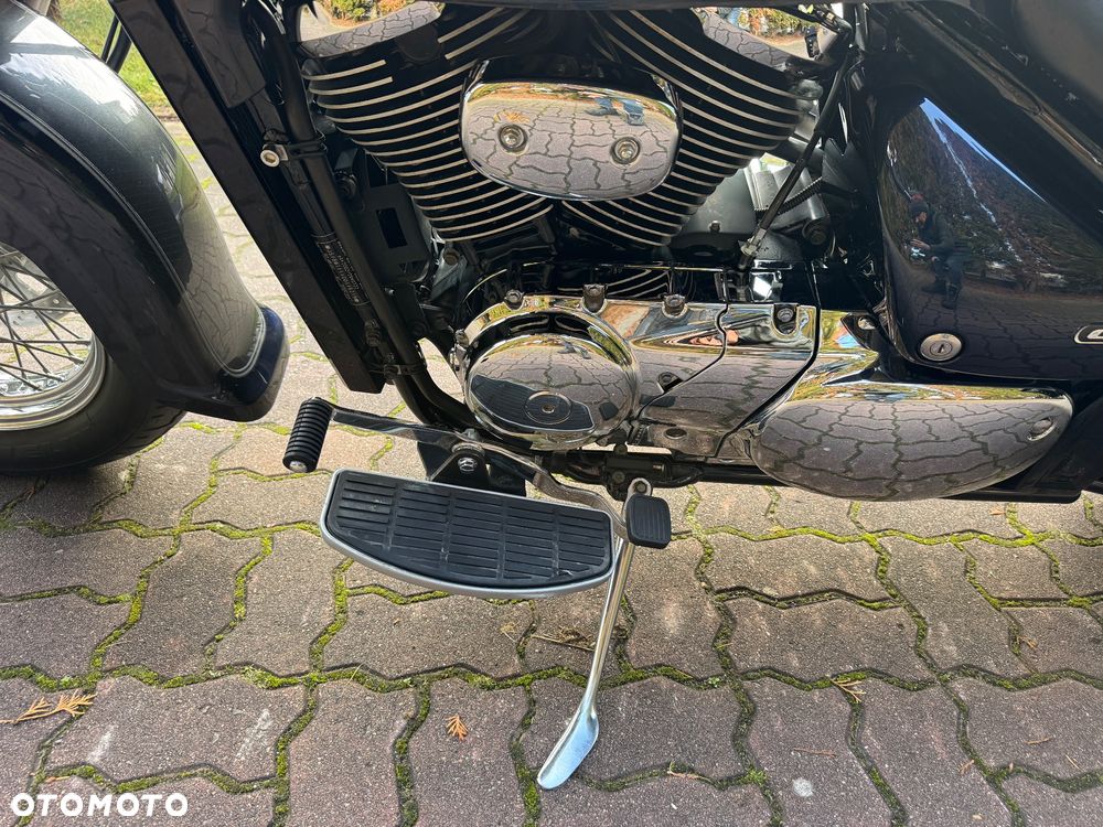 Suzuki Intruder - 15