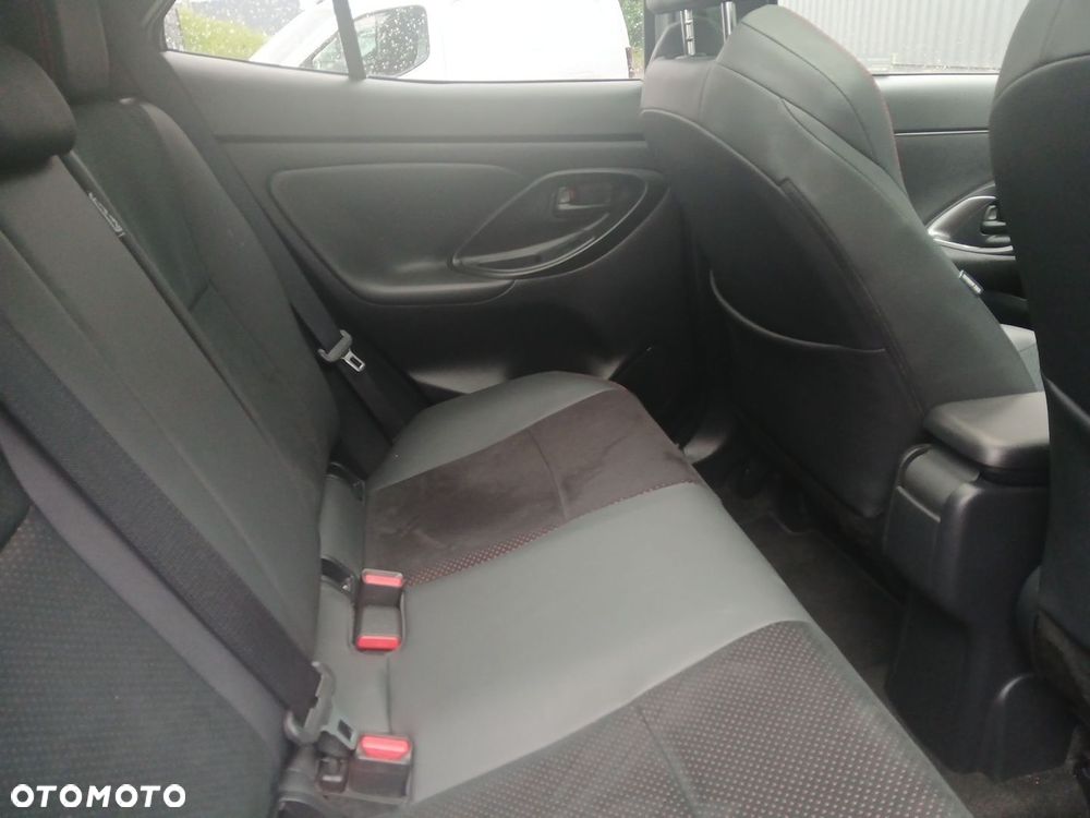 Toyota Yaris Cross Hybrid 1.5 GR Sport - 11