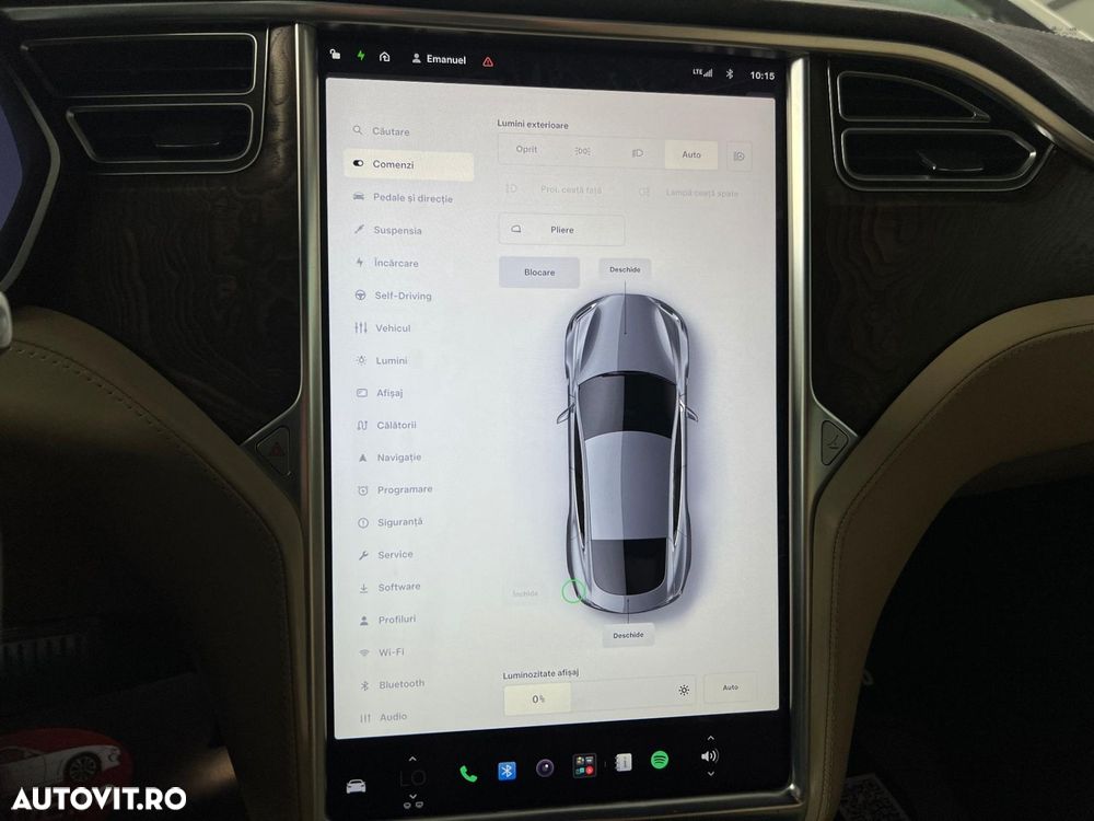 Tesla Model S - 17