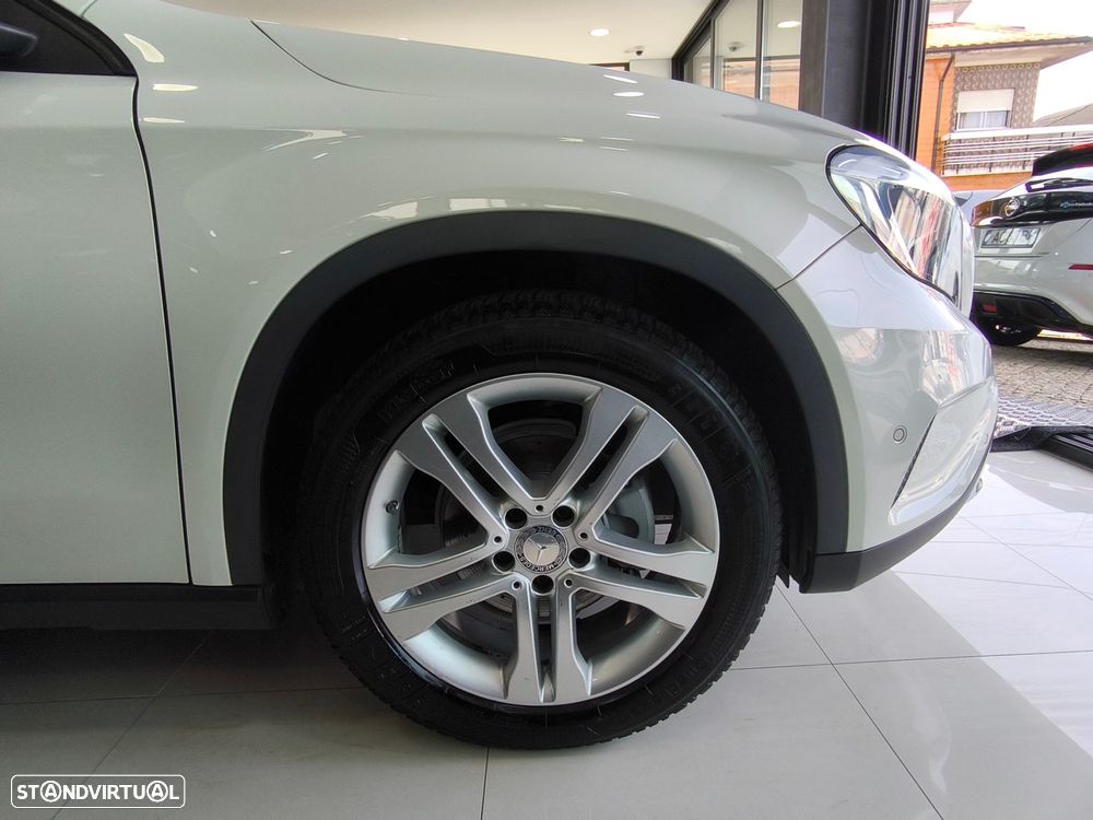 Mercedes-Benz GLA 180 d Urban - 8