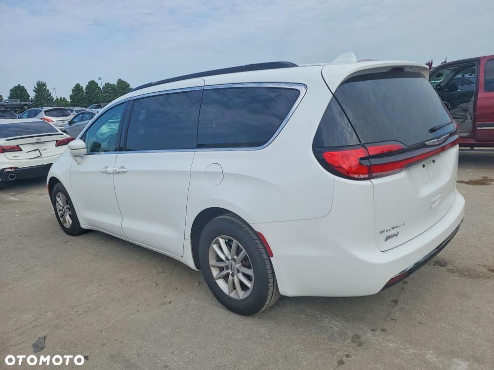 Chrysler Pacifica - 3