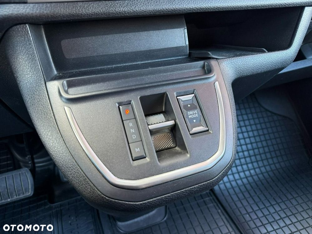 Peugeot Traveller - 7