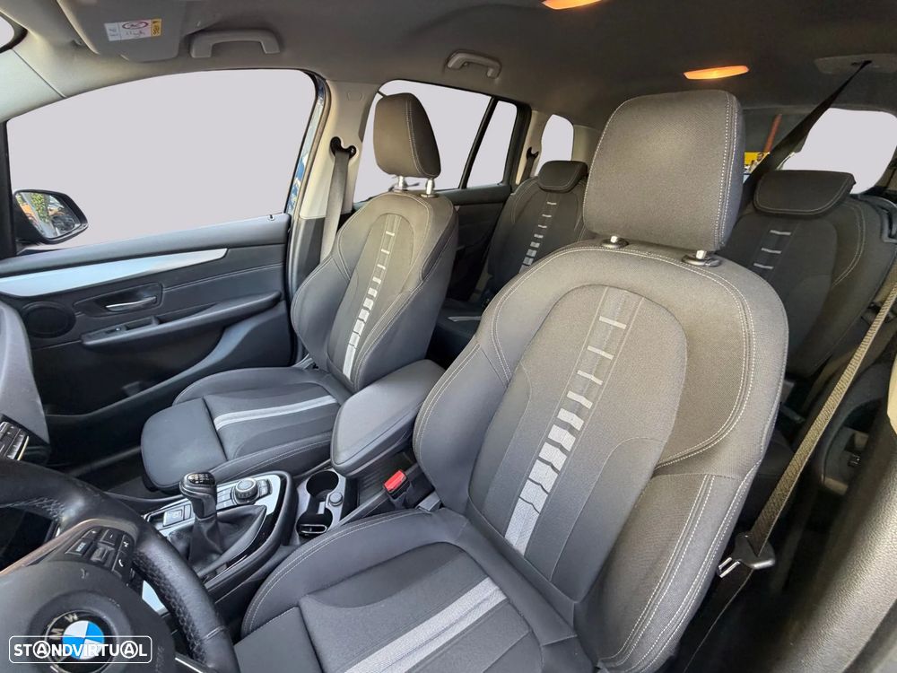 BMW 216 Gran Tourer d Line Sport - 34