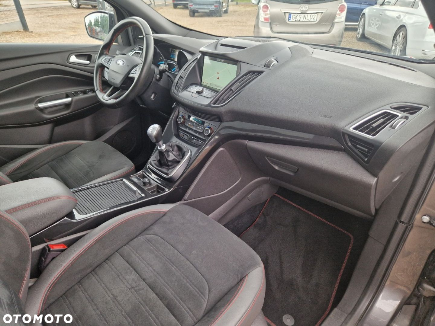 Ford Kuga 1.5 EcoBoost 2x4 ST-Line - 25