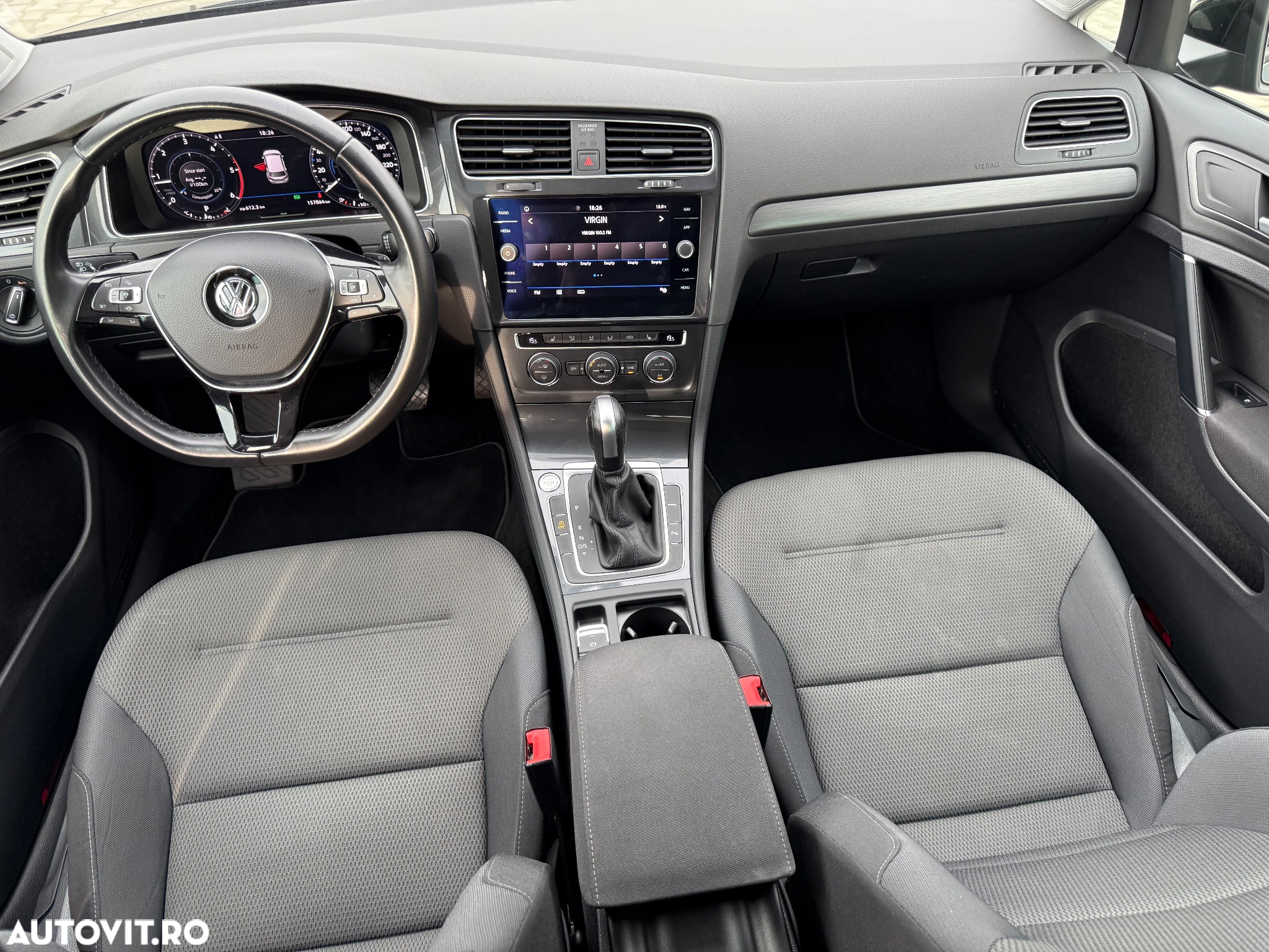 Volkswagen Golf 2.0 BlueTDI DSG Comfortline - 3