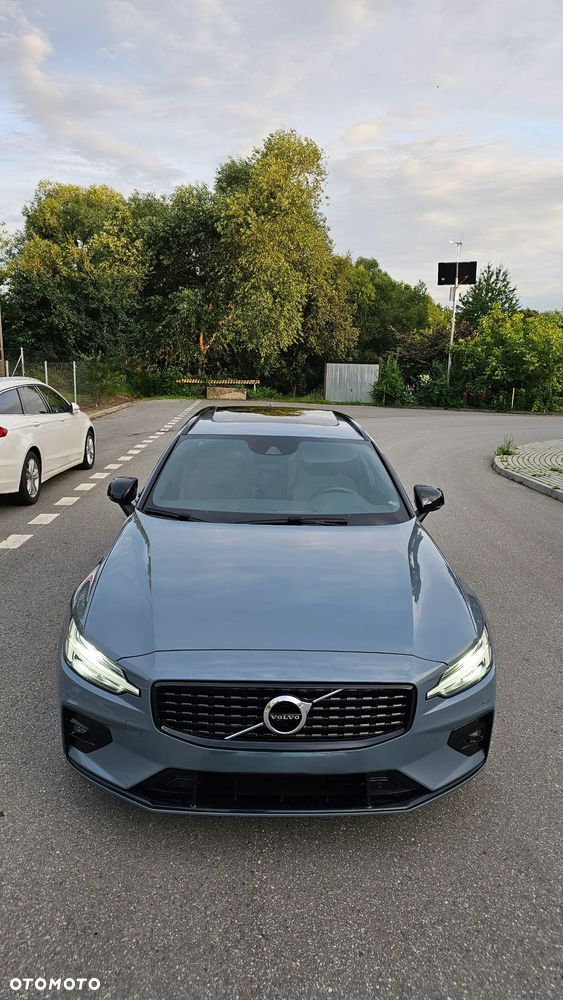 Volvo V60 B4 D Geartronic RDesign - 2