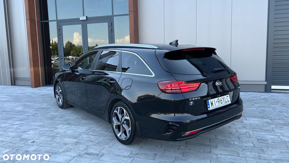 Kia Ceed 1.5 T-GDI MHEV Business Line - 3