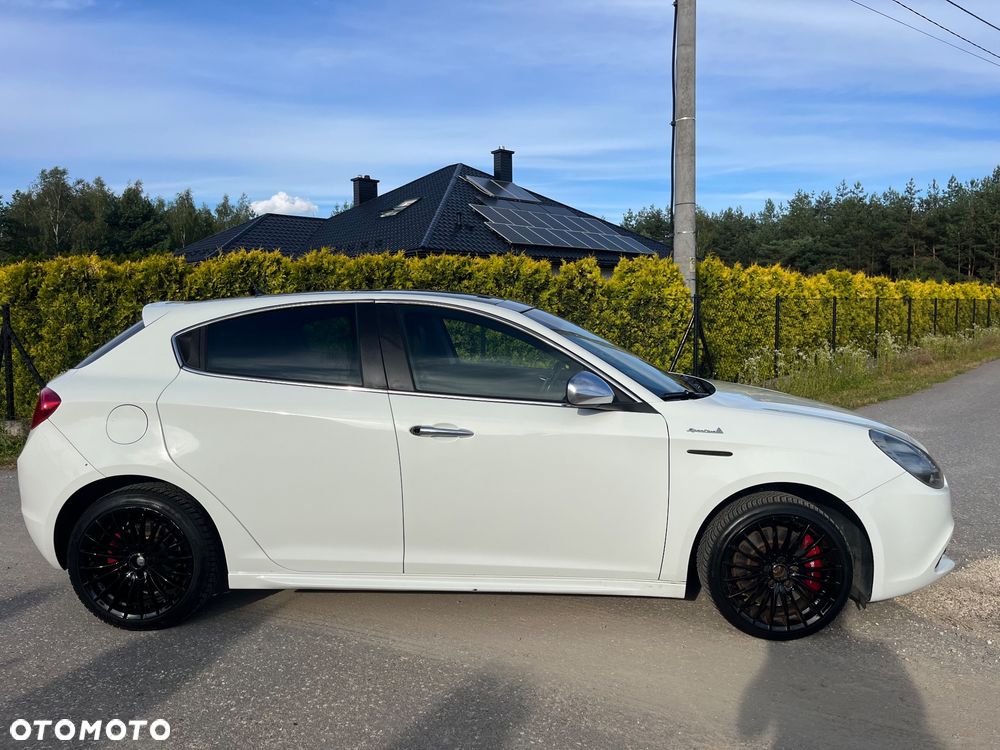 Alfa Romeo Giulietta 2013 photo 3