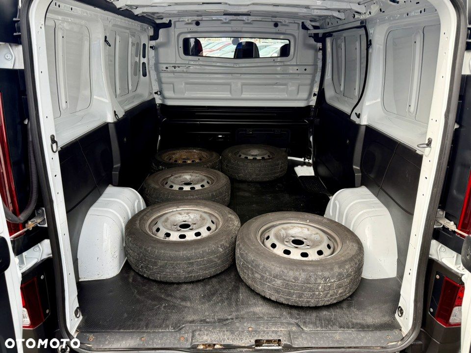 Opel Vivaro - 40