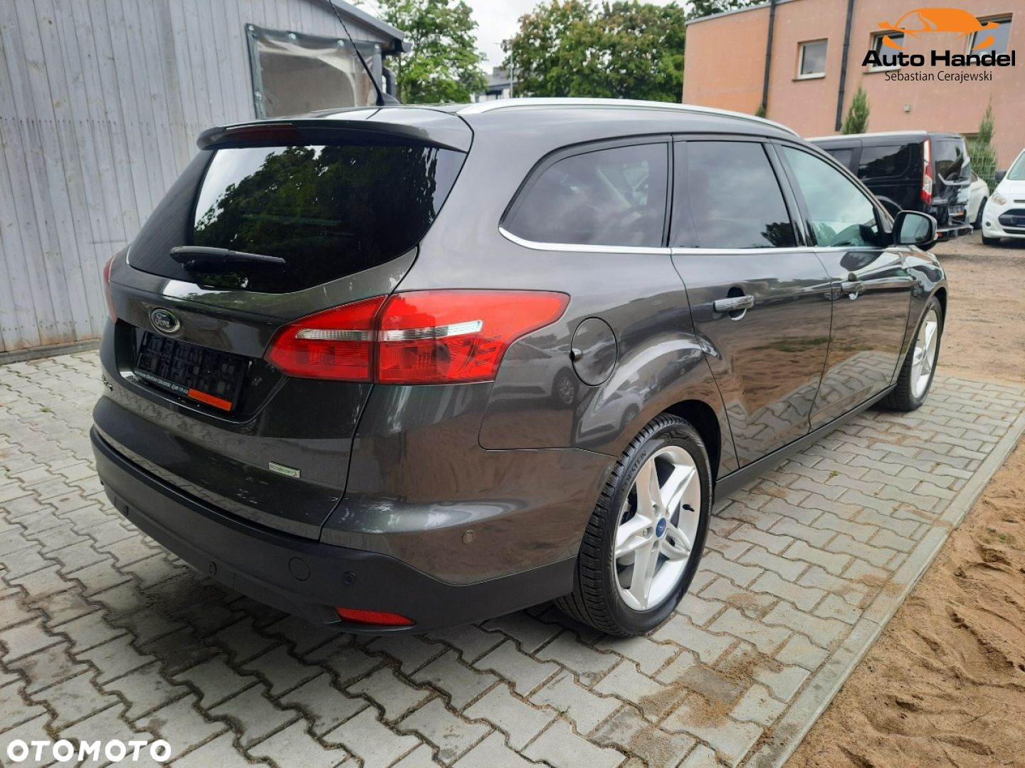 Ford Focus Turnier 1.0 EcoBoost Start-Stopp-System TITANIUM - 13