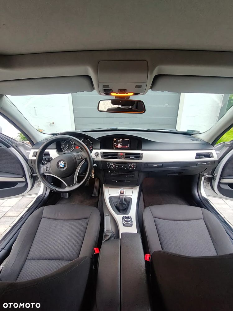 BMW Seria 3 316d - 12