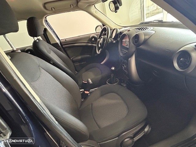 MINI Countryman One D - 11