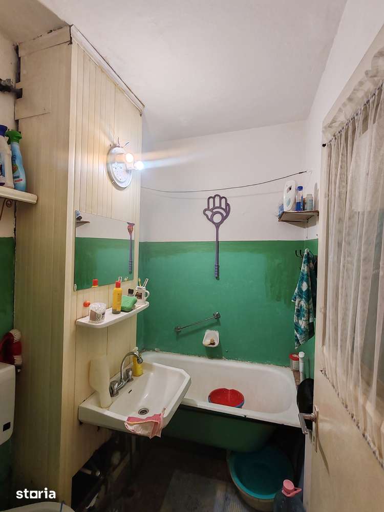 Garsoniera cu centrala termica, 25 mp, etaj intermediar, zona D-VA — fotografia 2