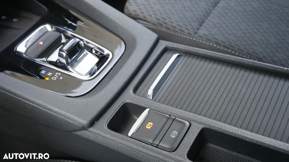 Skoda Octavia 2.0 TDI STYLE DSG - 6