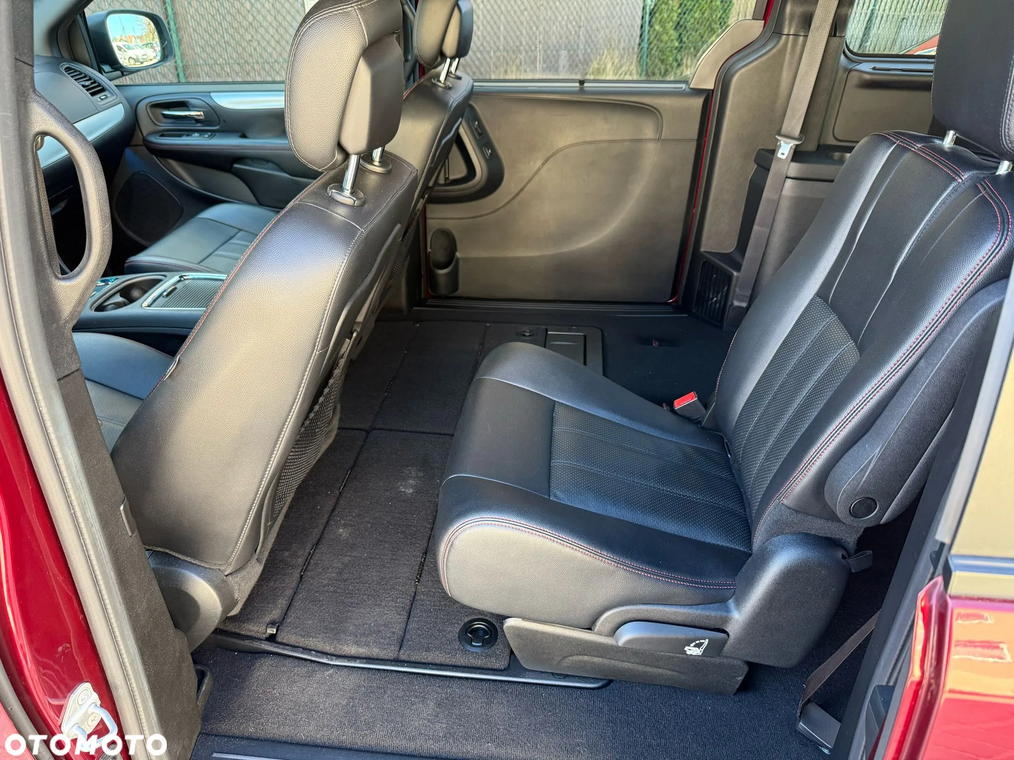 Dodge Grand Caravan 3.6 R/T - 10