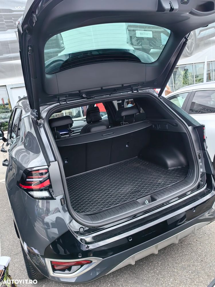 Kia Sportage 1.6 T-GDI HEV 6AT 4x2 GT Line - 19