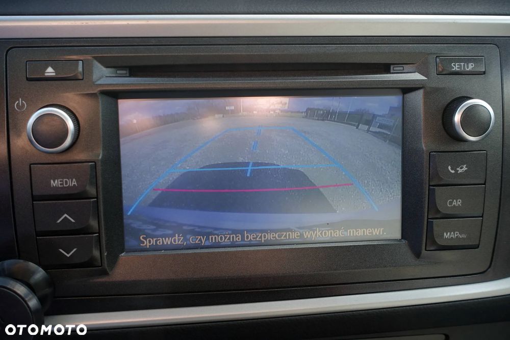 Toyota Auris 1.4 D-4D - 19