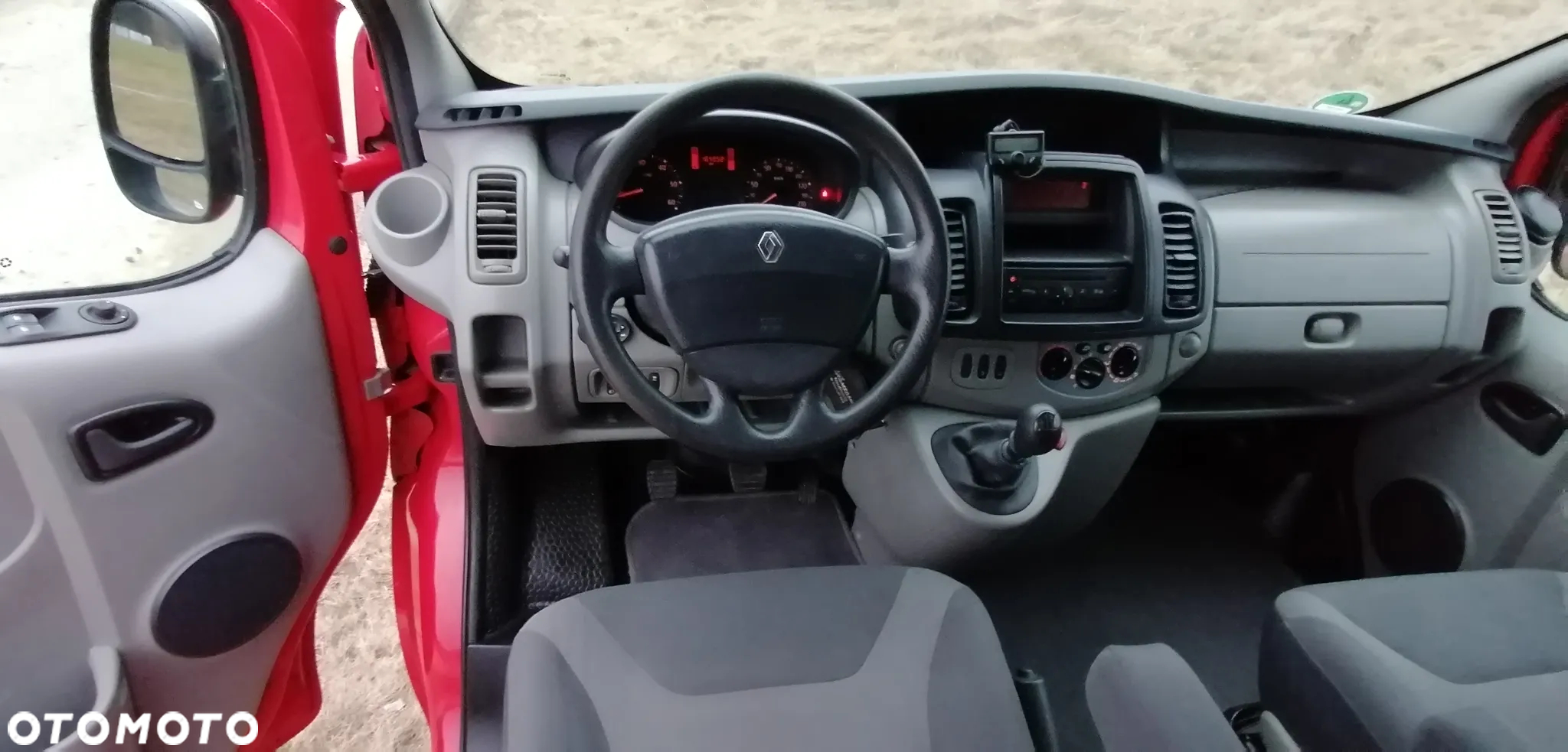 Renault Trafic - 13