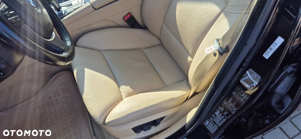 BMW Seria 5 530d xDrive - 11