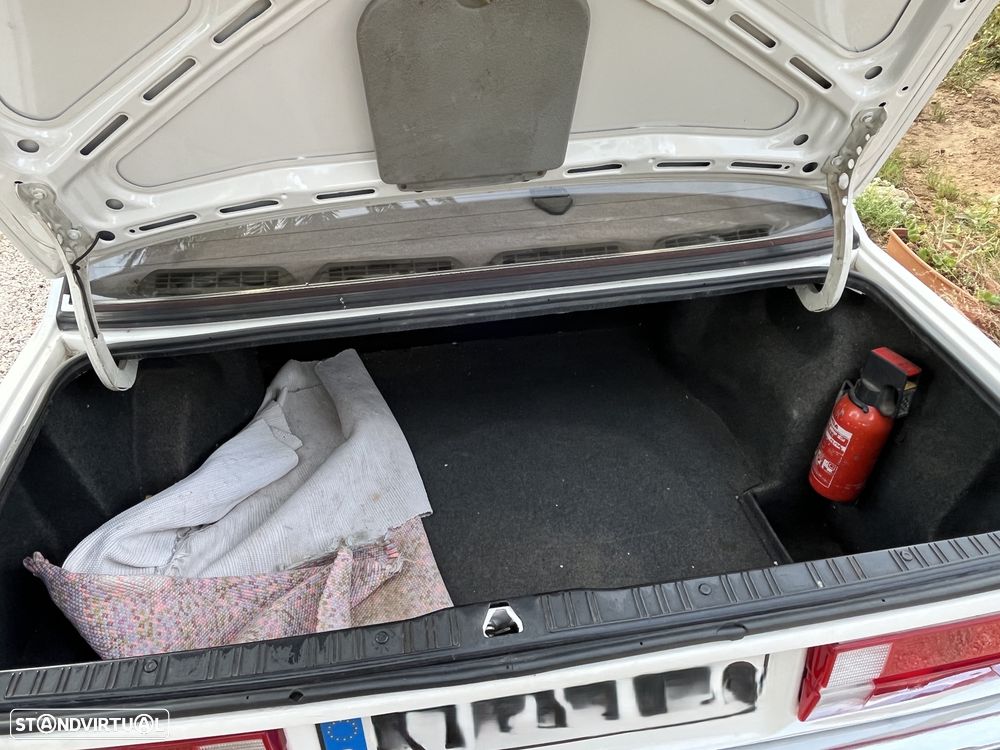 BMW 316 Standard - 12